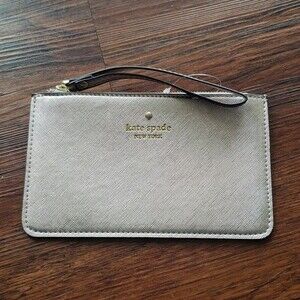 NWOT Kate Spade Gold Chic Feminine Party Edgy Preppy Casual Leather Zip Wristlet